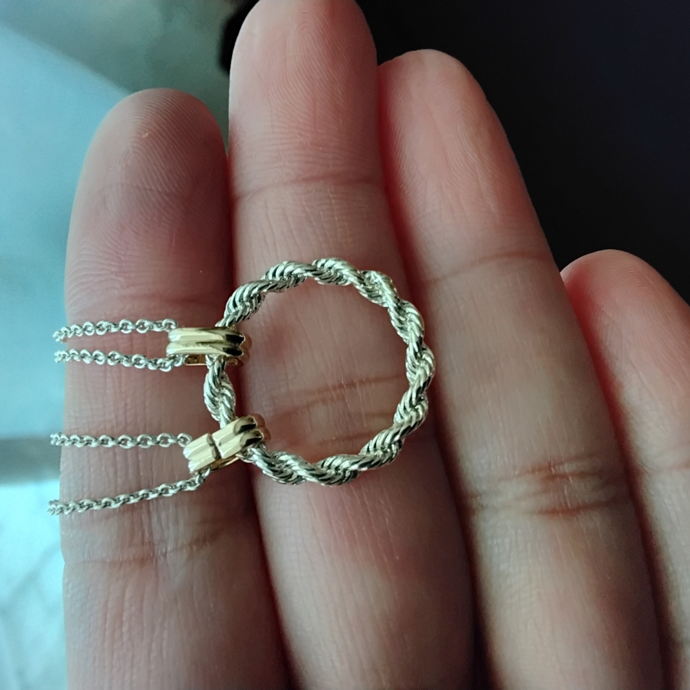 Elegant Gold Necklace